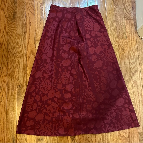 Urban Republic Dresses & Skirts - NWOT Urban Outfitters Midi Skirt